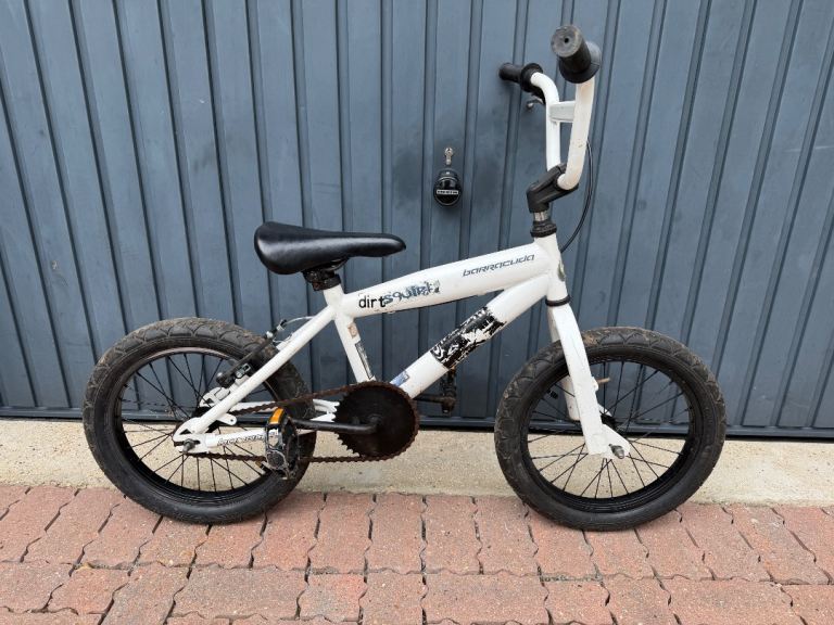 Barracuda Dirt Squirt Kids BMX Bike, 16 Inch Wheels, White