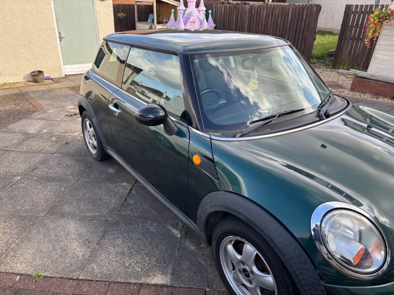 2008 Mini one. READ ADVERT