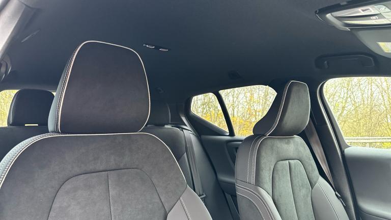 2025 Volvo XC40 2.0 B4P Plus Dark 5dr Auto Petrol Estate Estate Petrol Automatic