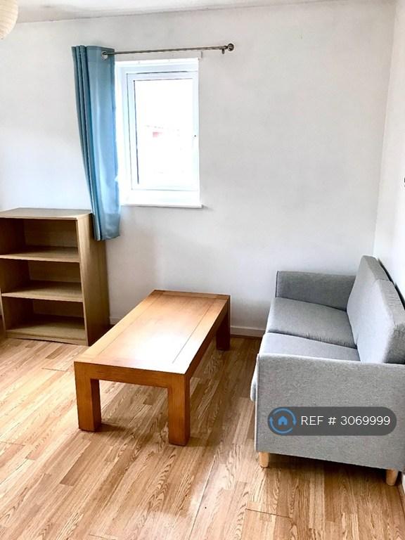 1 bedroom flat in Swansea, Swansea, SA1 (1 bed) (#3069999)