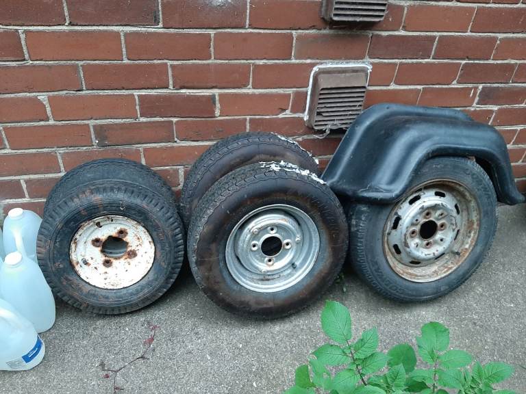 Trailer Wheels and Mudguard – Used Condition