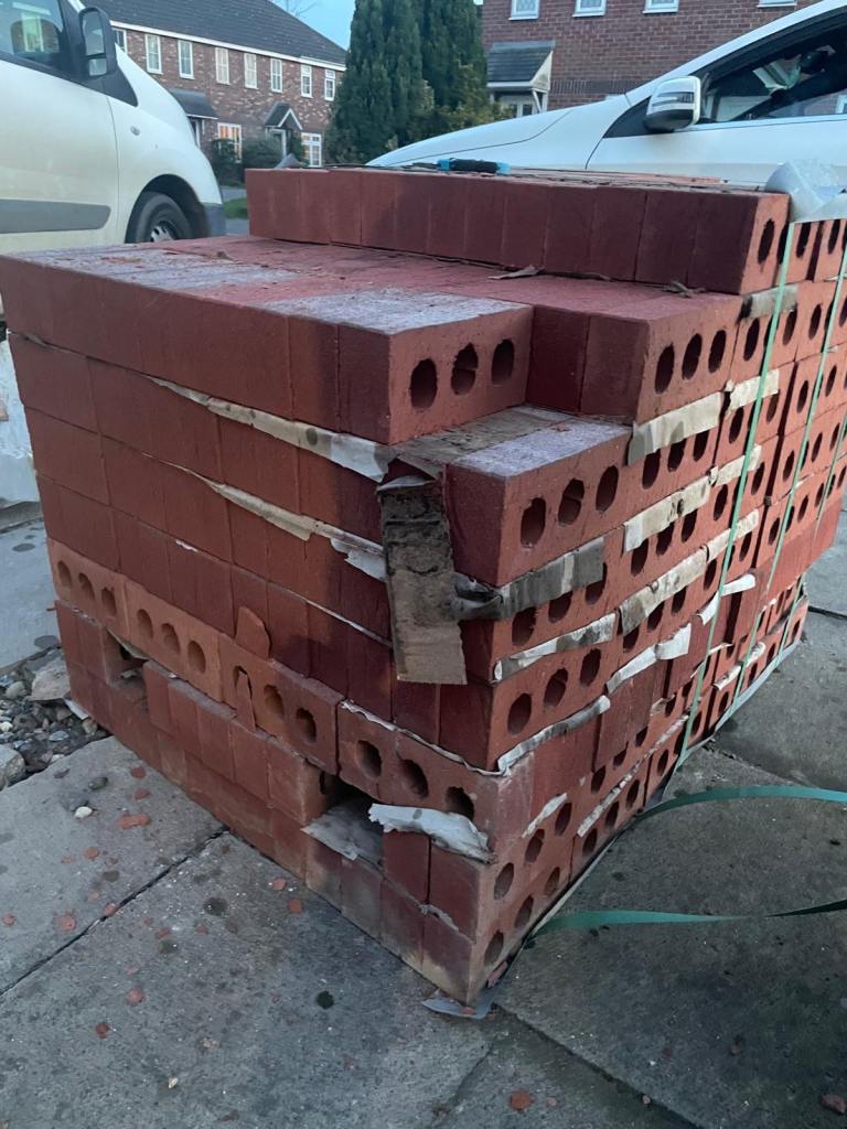100 £1 new bricks forterra clumber bricks 