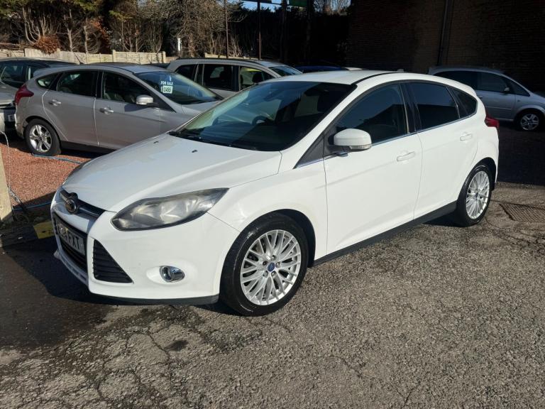 2014 Ford Focus 1.6 Zetec Navigator 5dr HATCHBACK Petrol Manual