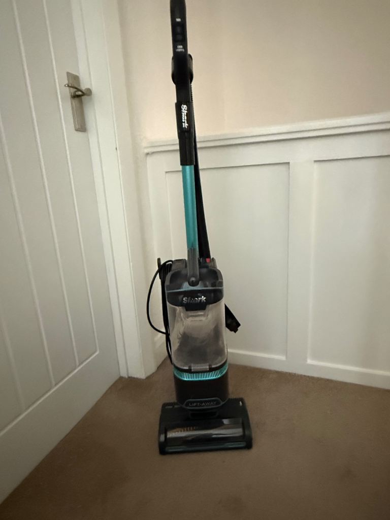 image for Shark lift away vacuum cleaner