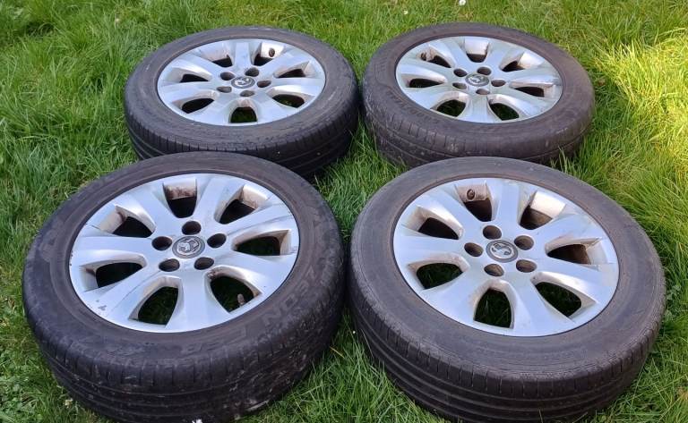 VAUXHALL INSIGNIA MK1 2008 - 2017 ALLOY WHEEL 7 SPOKES 17'' WITH TYRE 225/55 R17
