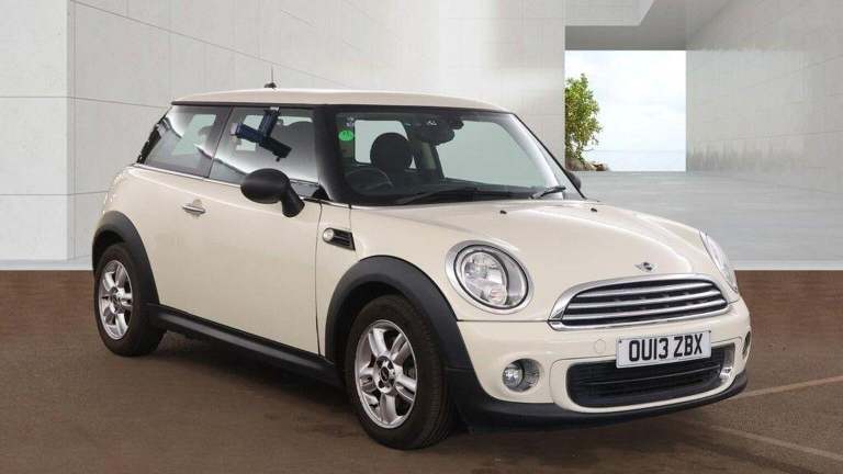 MINI HATCH 1.6 One Euro 5 3dr (white) 2013