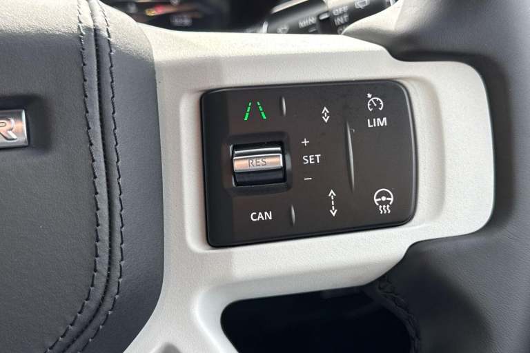 2025 Land Rover Defender 110 3.0 D250 MHEV X-Dynamic HSE Auto 4WD Euro 6 (s/s) 5dr SUV Automatic