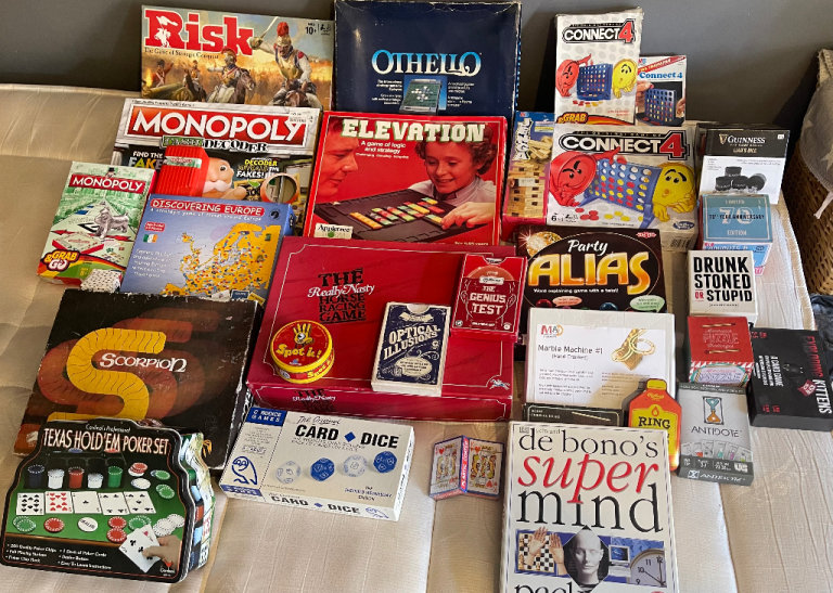 Board Games Lot: Poker, Risk, 4 in line, etc.. +Drone