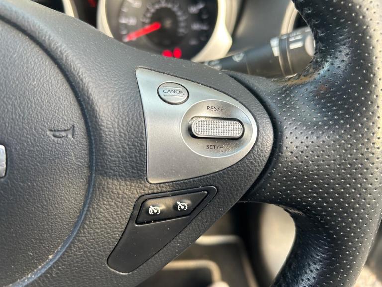 2016 Nissan Juke 1.6 Tekna XTRON Euro 6 5dr HATCHBACK Petrol Automatic