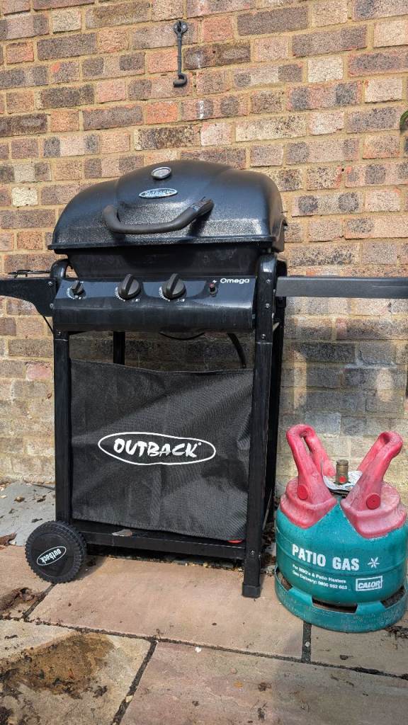Outback Omega 250 2-Burner Gas BBQ Barbecue + Patio Gas Bottle 