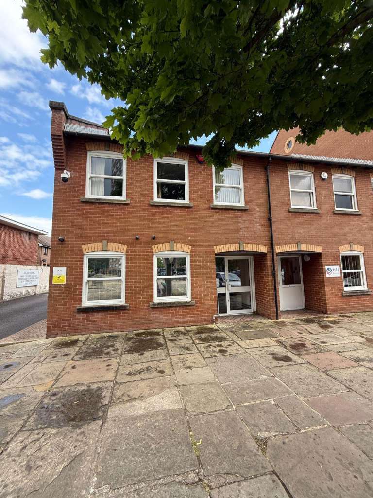 Self contained Office To Let 