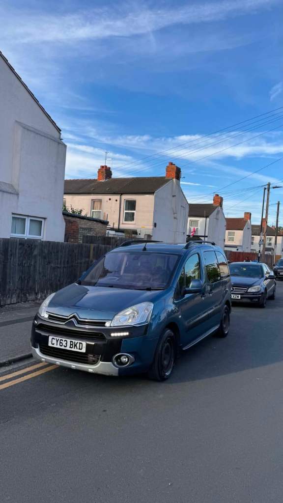 Citroen, BERLINGO MULTISPACE, MPV, 2014, Semi-Auto, 1560 (cc), 5 doors