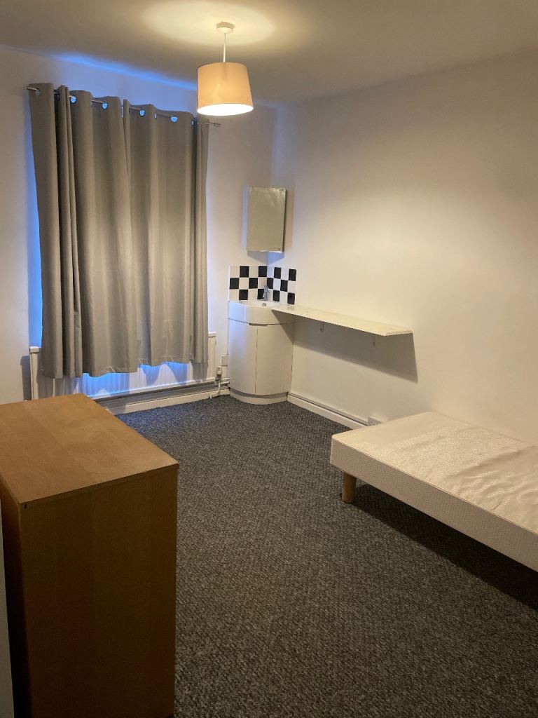 2 Double rooms available 