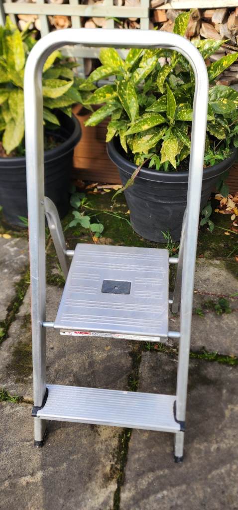 Step ladder small