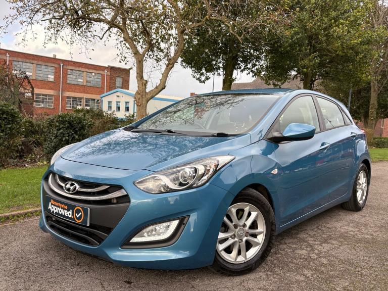 2012 Hyundai i30 1.6 CRDi BLUE DRIVE ACTIVE 5DR **1 OWNER FROM BRAND NEW **£20 TAX HATCHBACK Dies...