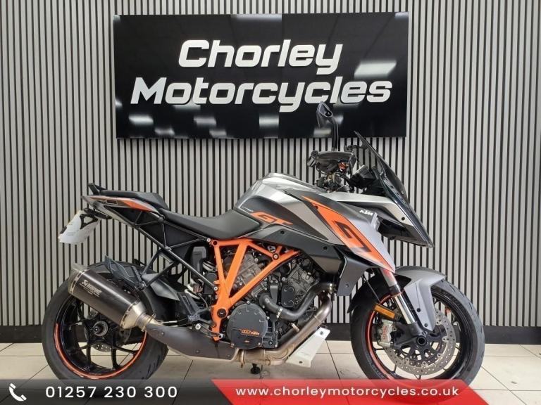 Ktm 1290 superduke GT 2017 adventure naked Akrapovic exhaust