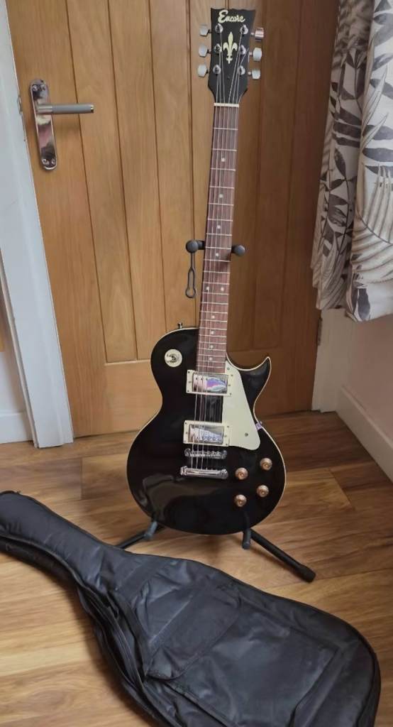 Encore Black Electric Guitar – NEARLY NEW, with gig bag