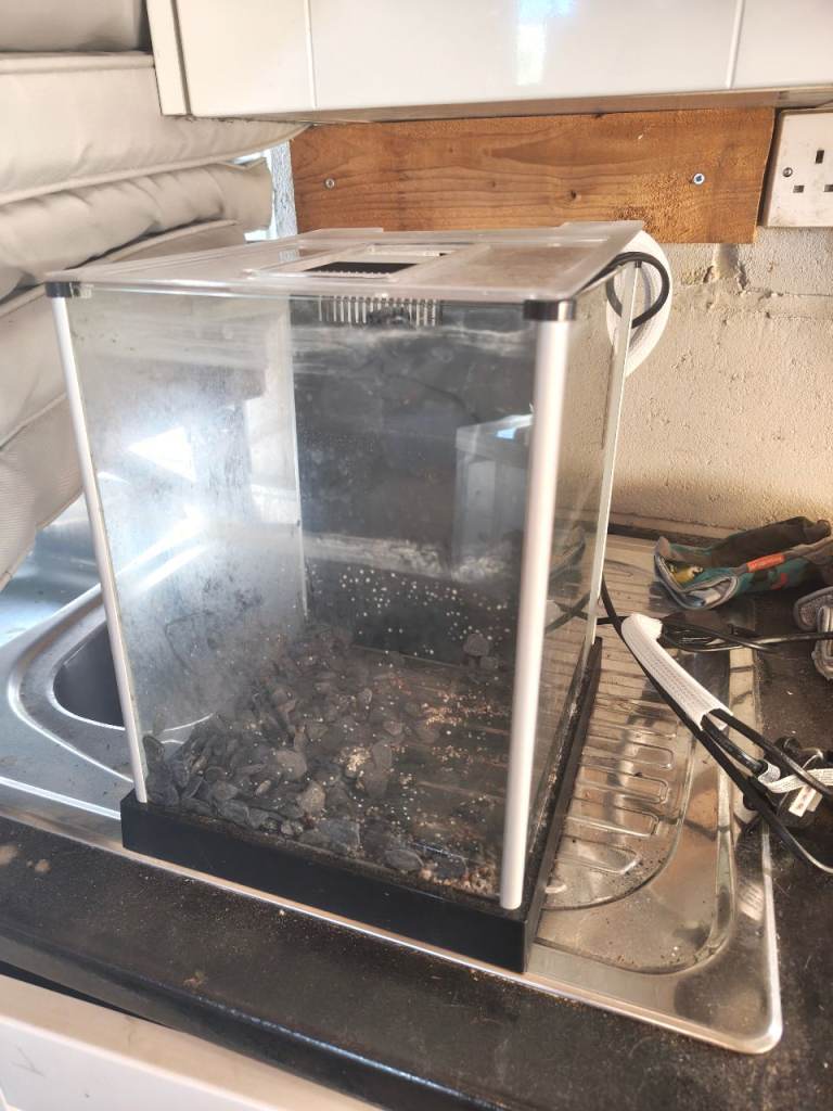 FLUVAL CUBE Aquarium with Filter