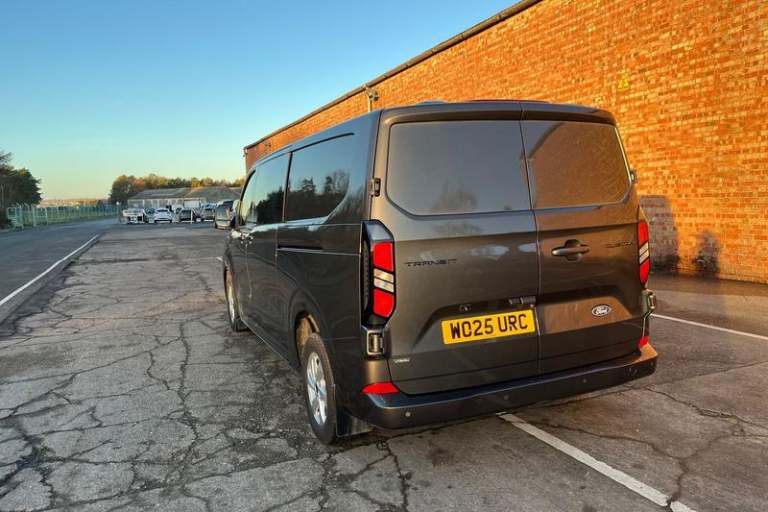 2025 Ford Transit Custom 320 Limited AUTO L2 LWB Double Cab In Van FWD 2.5 PHEV 232ps Low Roof Au...
