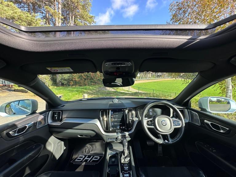 2017 Volvo XC60 2.0 D5 PowerPulse R-Design Pro Auto AWD Euro 6 (s/s) 5dr ESTATE Diesel Automatic