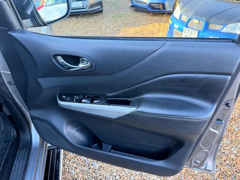 2016 Nissan Navara 2.3 dCi Tekna Auto 4WD Euro 5 4dr PICK UP Diesel Automatic