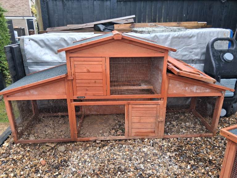 Rabbit hutch