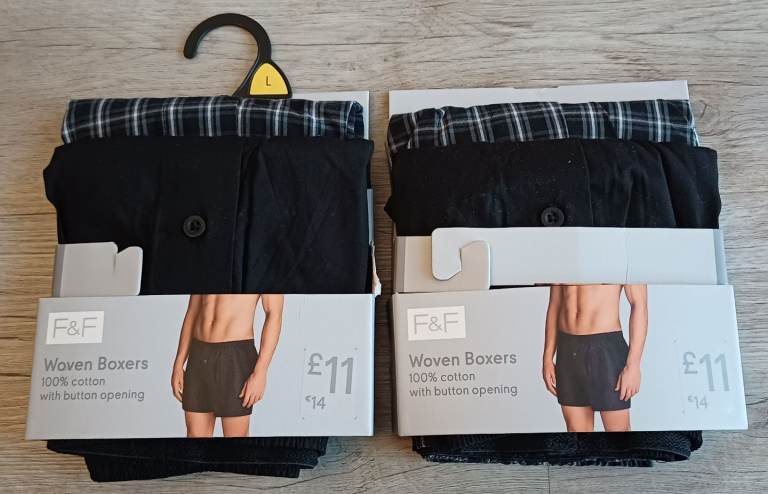 Brand new unopened 4 pairs of Gents Cotton Woven Boxer Shorts Large