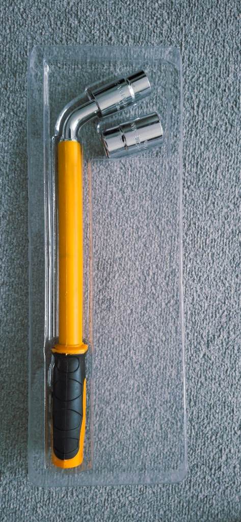 HEAVY DUTY Extendable Car Van Wheel Brace Socket Tyre Nut Wrench 17 19 21 23mm