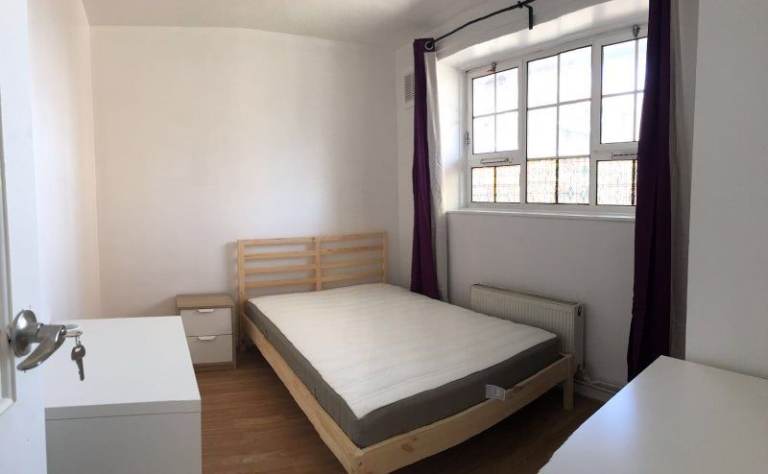 🚝 Double Room | 5 Min to Shadwell Station | E1 2QE | Prime Location 🏡