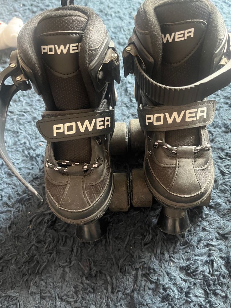 Black extendable roller skate - size 9-12