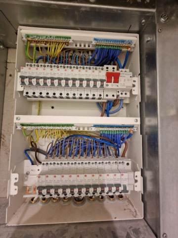 Domestic and Commercial Electrician - 24h/7 Emergency - EICR - PAT Testing ⚡