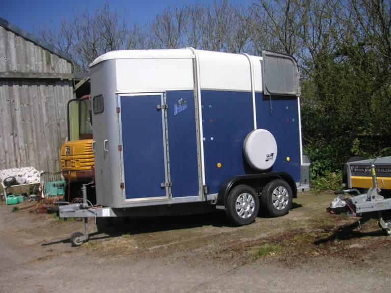 Ifor Williams double horse trailer