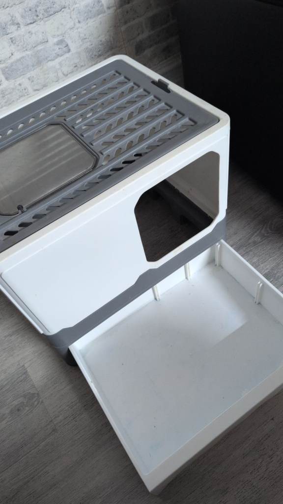 Cat litter box/ training box