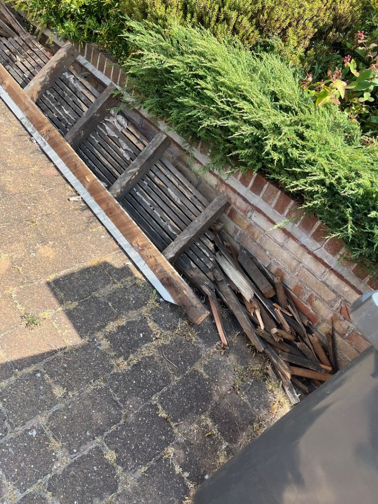 Fire wood / kindling free to collect 