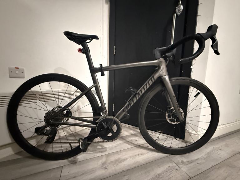 Specialized Tarmac SL8 54cm – Carbon Road Bike – Upgraded Wheels
