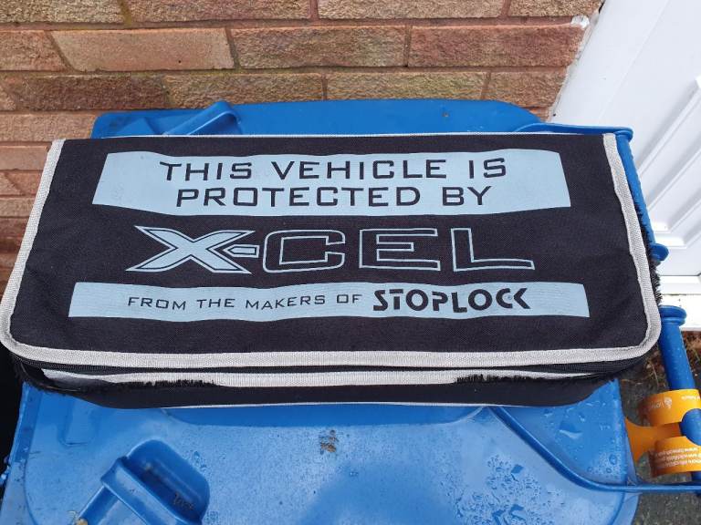 STOPLOCK X-CEL FULL SOLID STEEL SECURITY VEHICLE STEERING LOCK WITH 2 KEY STORAGE ZIPPED CASE VGC  