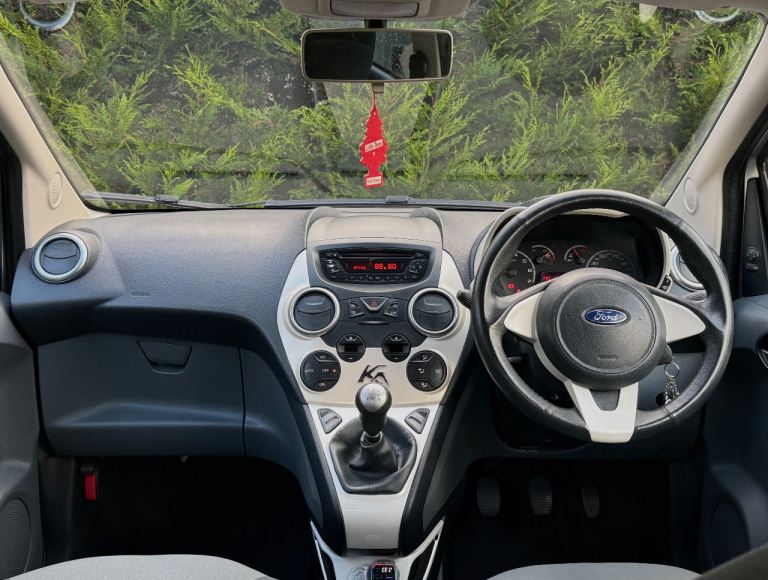 Ford, KA, Hatchback, 2012, Manual, 1242 (cc), 3 doors