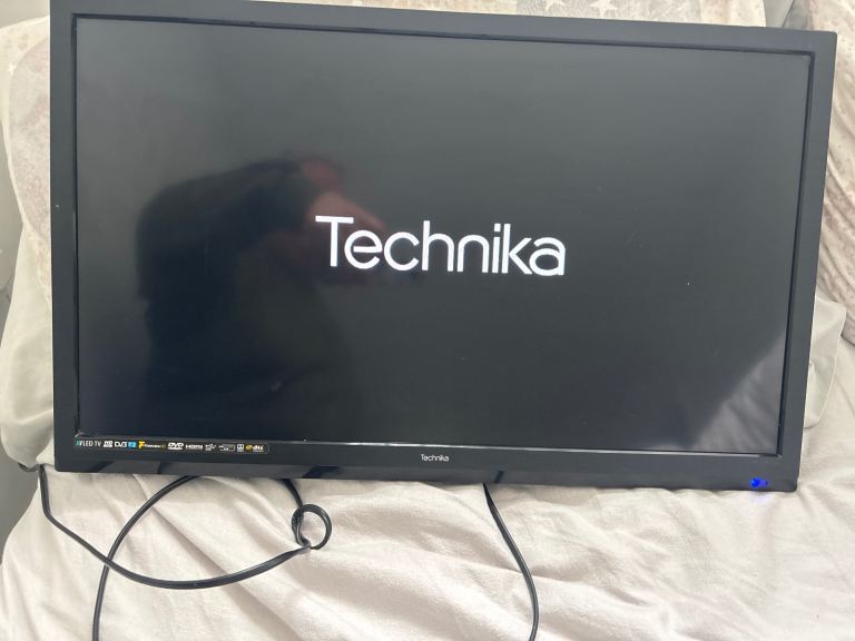 24” Technika LED TV & DVD combi
