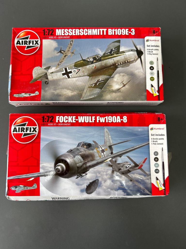 2 Airfix plane kits - unused