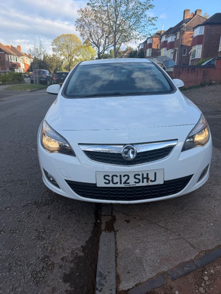 Vauxhall Astra 1.6 Petrol – ULEZ Free – Long MOT