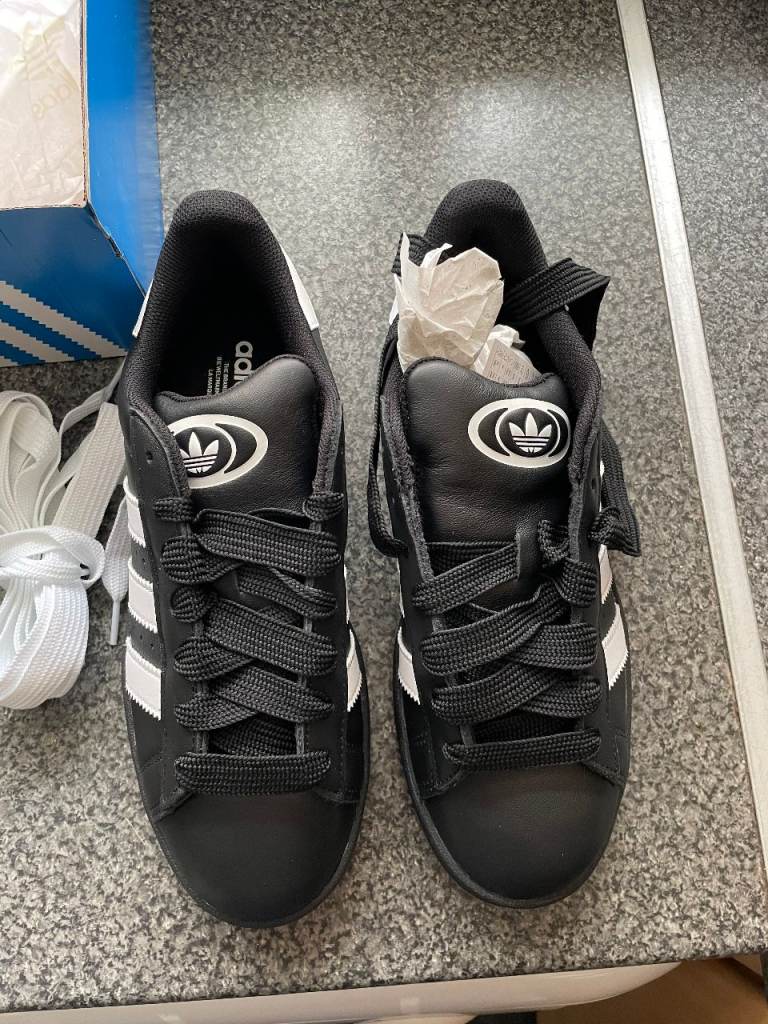 Adidas Campus Trainers Black and White
