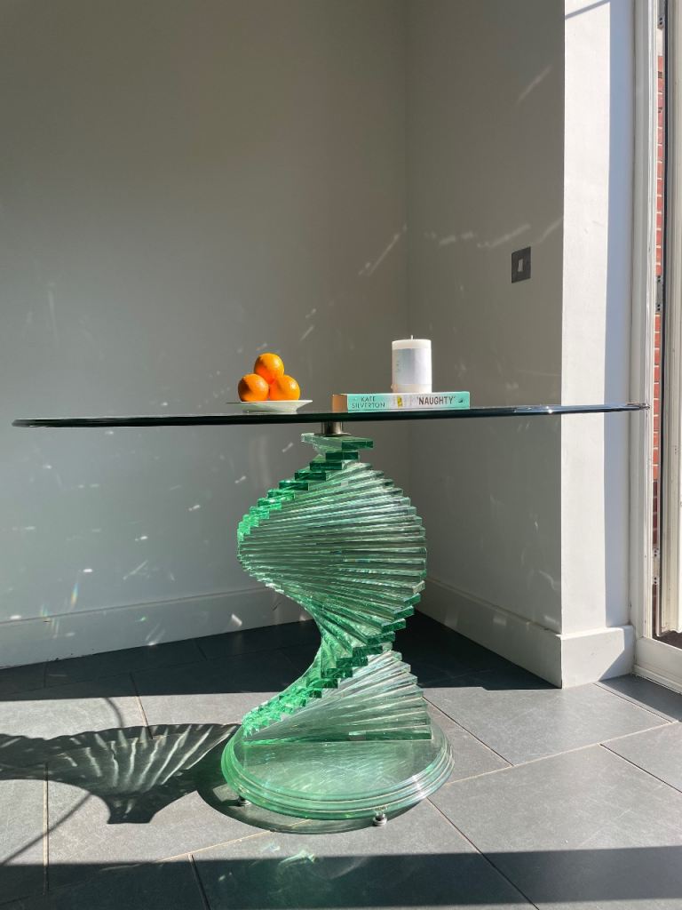 ✨ Sculptural Glass Statement Table – Designer Style ✨