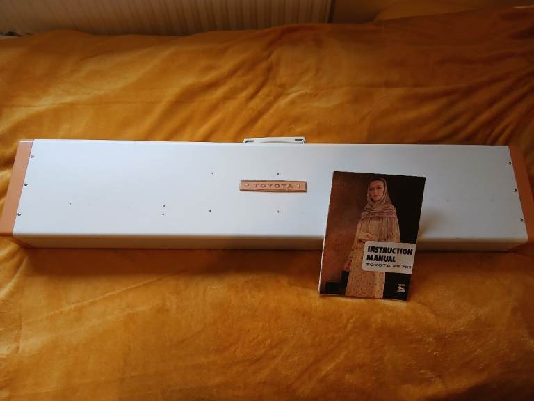 Vintage TOYOTA KS 787 Knitting machine