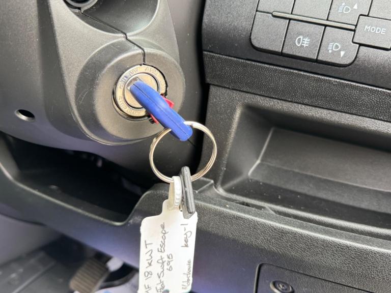 SWIFT ESCAPE 695 - 2017