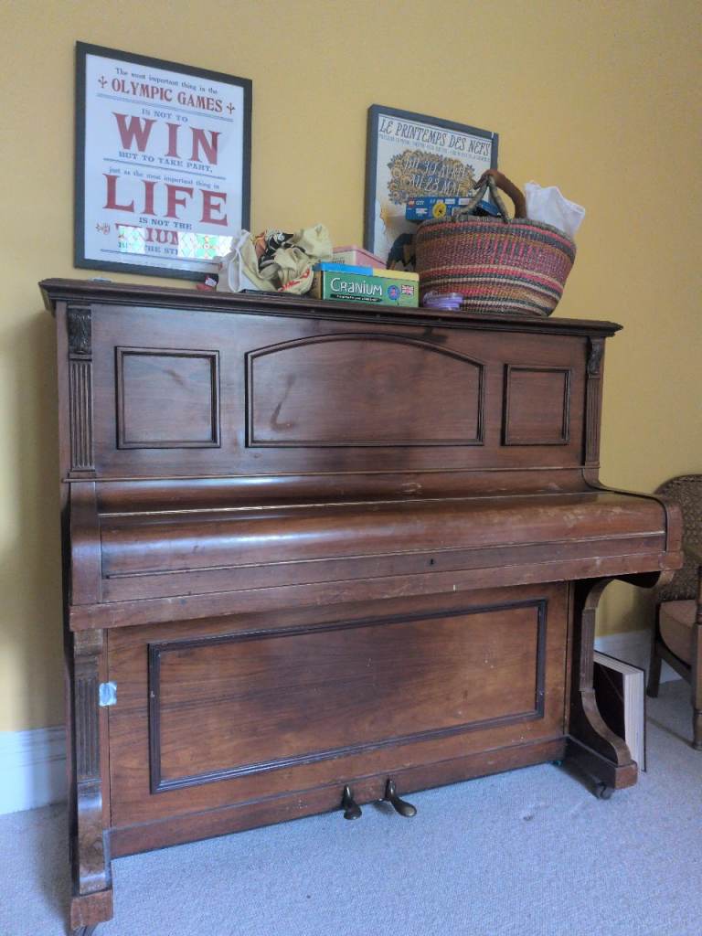 Wooden Upright Piano – Fair Condition, Needs Tuning & Professional removal