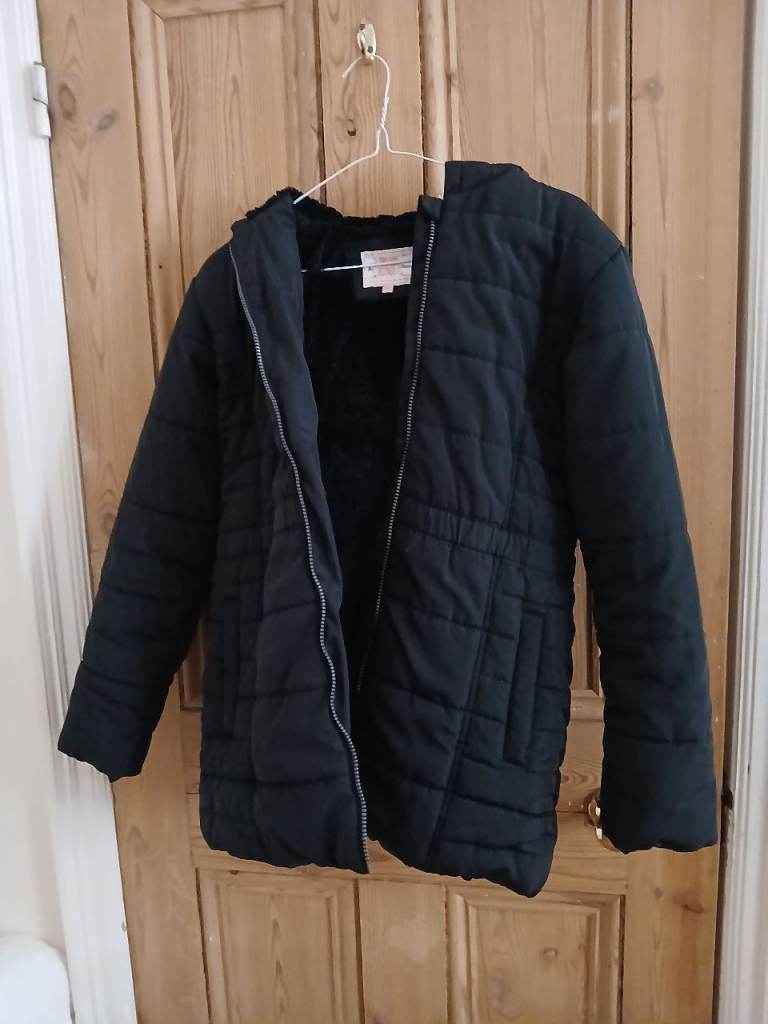 Black Padded M & S girls jacket with hood – Good Condition
