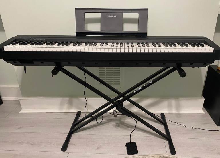 image for Full Size Yamaha Keyboard for Sale