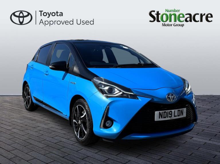 2019 Toyota Yaris 1.5 VVT-h Cyan Bi-Tone Hatchback 5dr Petrol Hybrid E-CVT Euro 6 (s/s) (100  HAT...