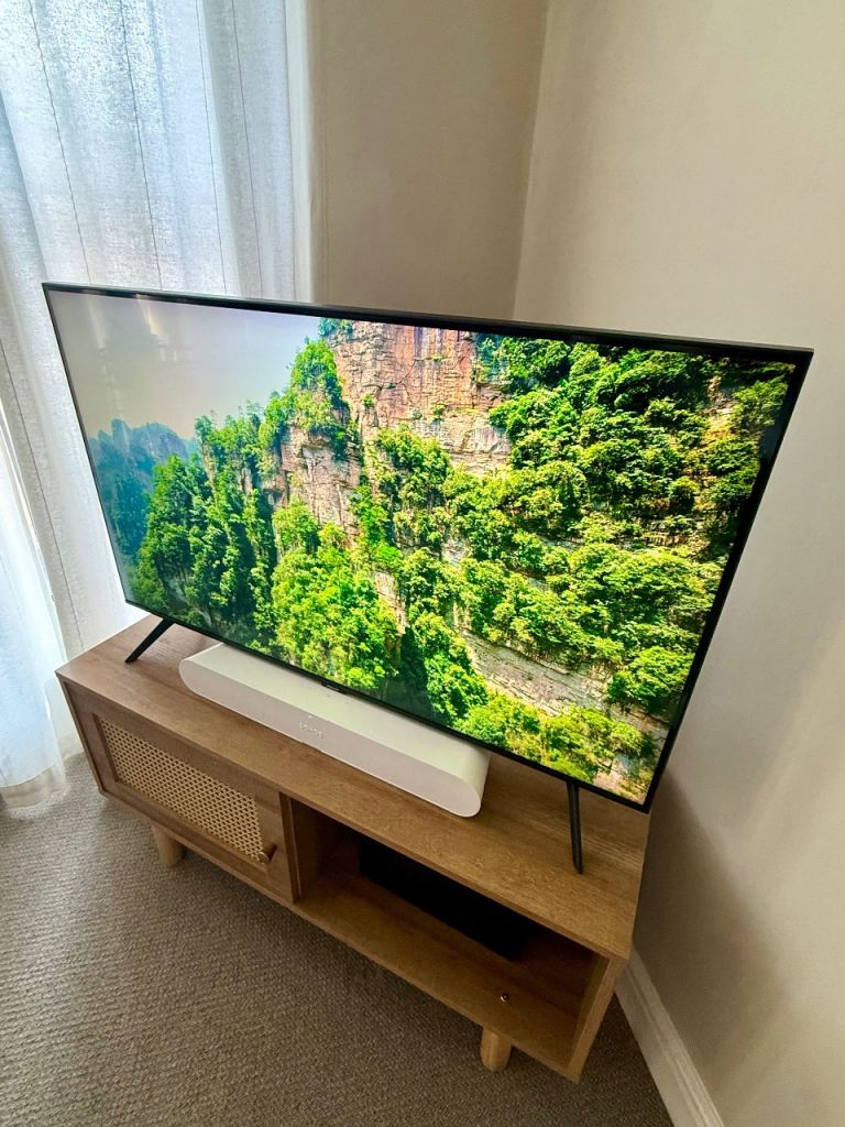 Samsung UE43CU7100 (2023) LED HDR 4K Ultra HD Smart TV, 43 inch, Black