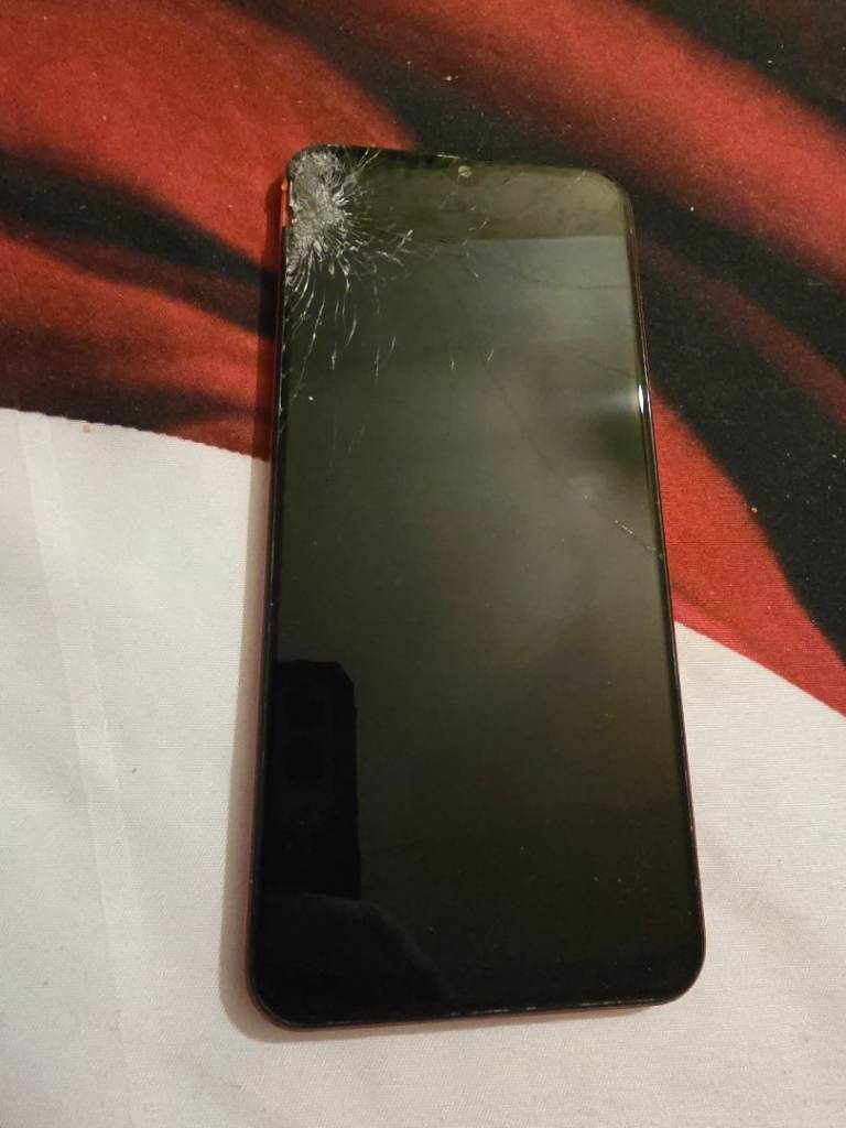 Samsung galaxy A20 (SM-A205G) SPARES OR REPAIRS 